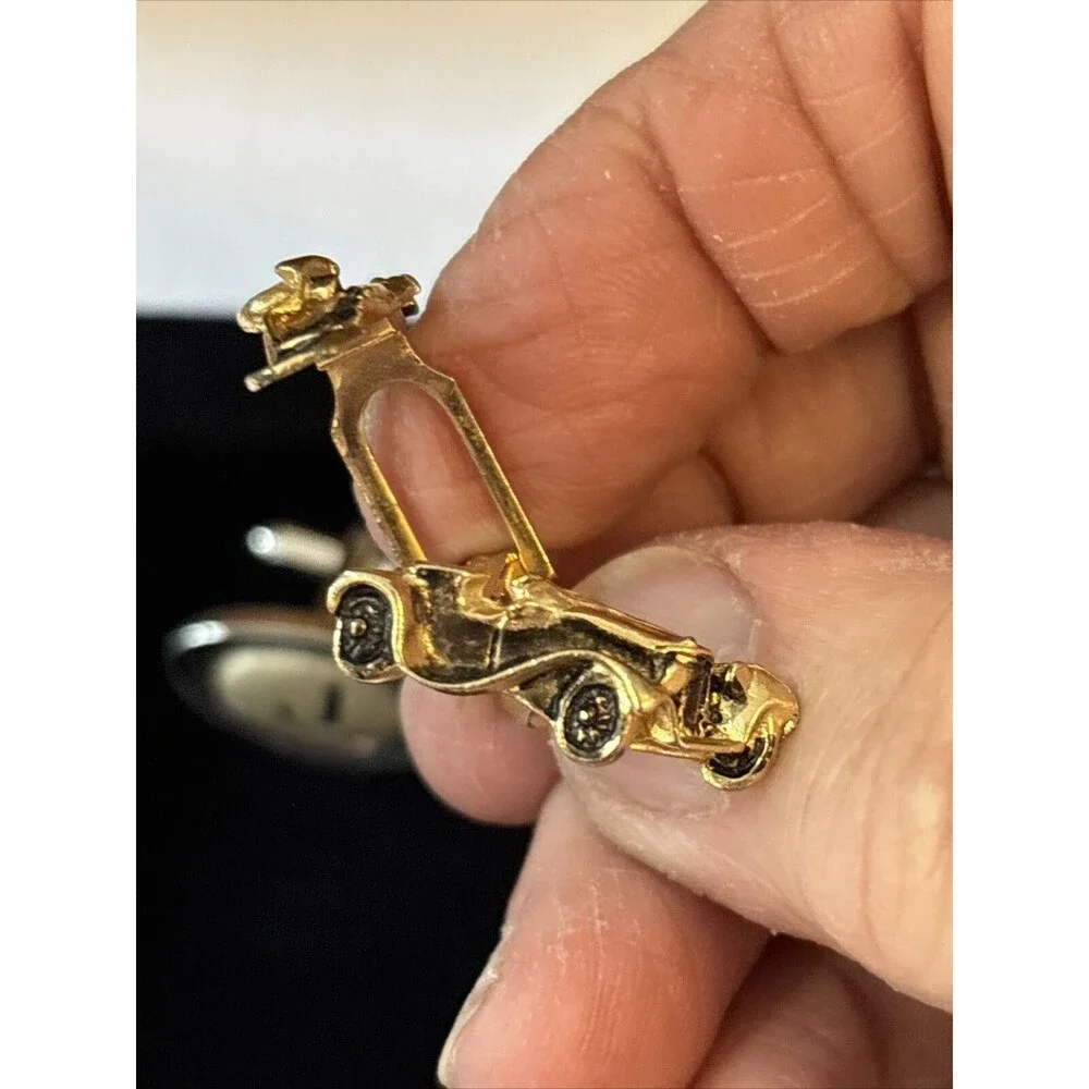 Vintage Lot Of 4 Pairs Of Cufflinks Classic Designs